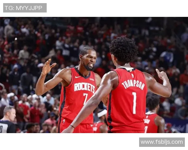 热火与猛龙首场对决精彩回顾球员表现与战术分析全景呈现